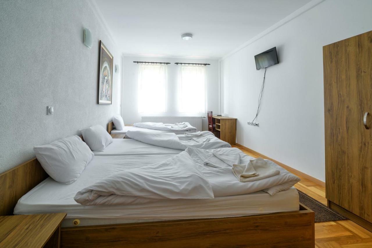 Kriva Palanka Hotel Manastir Sv. Joakim Osogovski מראה חיצוני תמונה